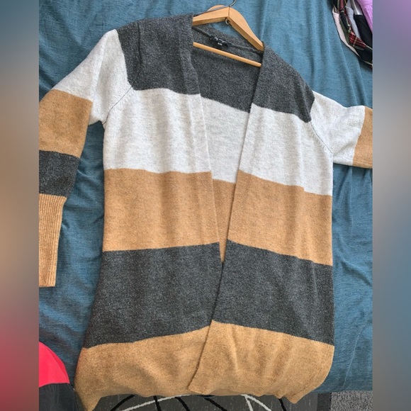 Cardigan - Picture 2 of 3